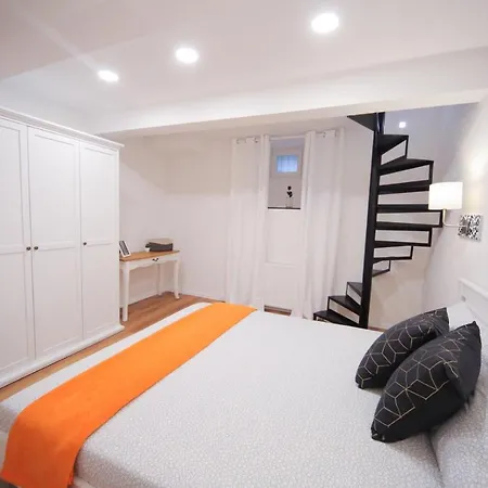 Appartement Modern Central With Free Parking *